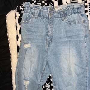 Bundle of size 11 demin pants & a skirt